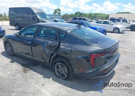 2025 Kia K4 Lxs z USA, uszkodzony, nr VIN 3KPFT4DE1SE021125